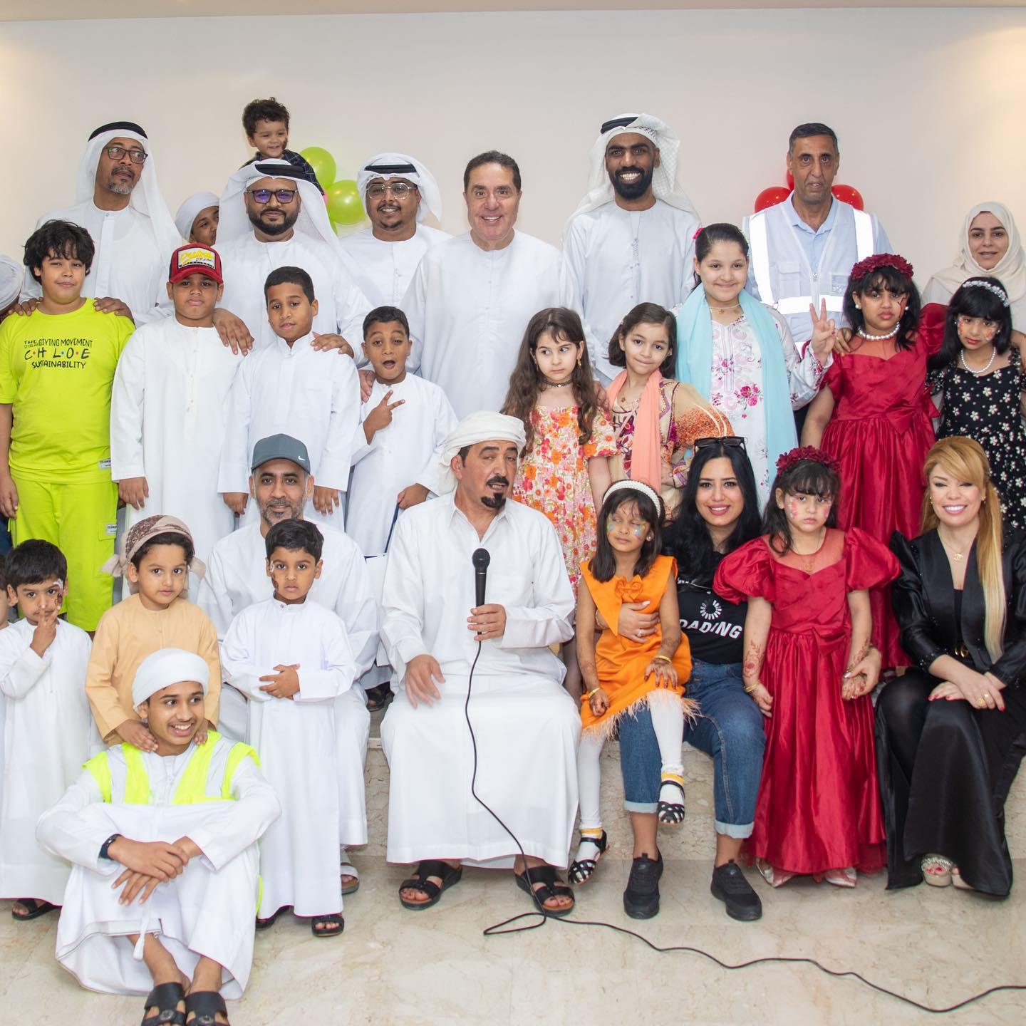 بالصور المهندس فتحى عفانة يشارك فى الإحتفال بعيد الأضحى المبارك مع الأطفال الأيتام